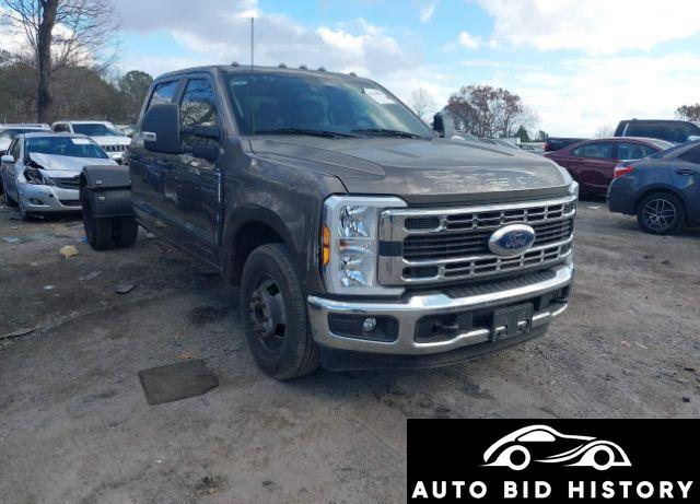 Ford F-350 Chassis Xl 2023 Brown