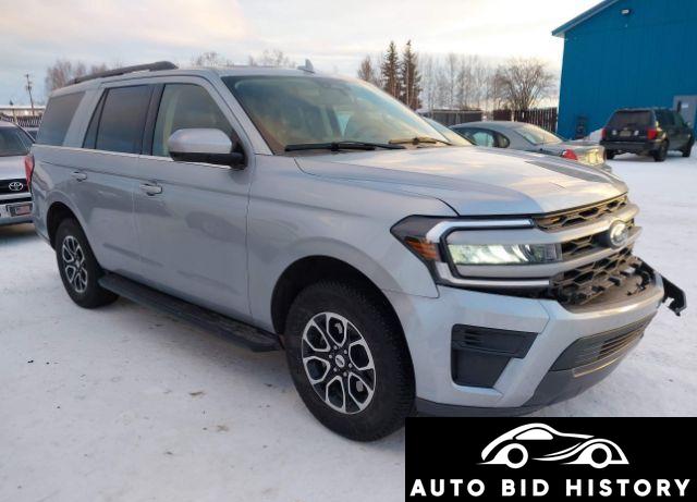 Ford Expedition Xlt 2024 Silver 3.5L