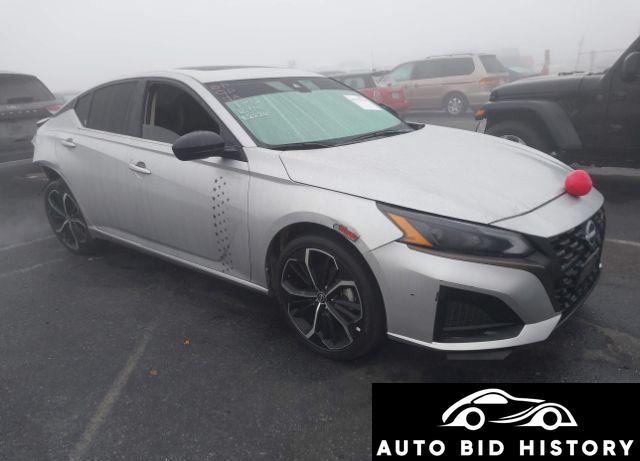 Nissan Altima Sr Fwd 2023 Gray 2.5L