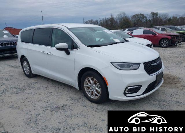 Chrysler Pacifica 2023 White 3.6L