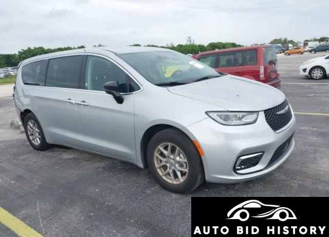 Chrysler Pacifica Touring L 2024 Silver 3.6L