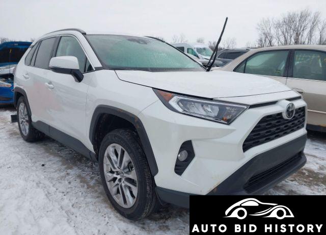 Toyota Rav4 Xle Premium 2021 White 2.5L