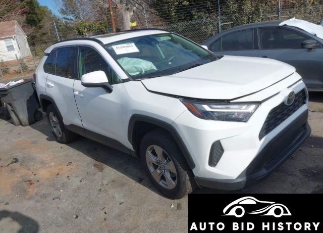 Toyota Rav4 Xle 2022 White 2.5L