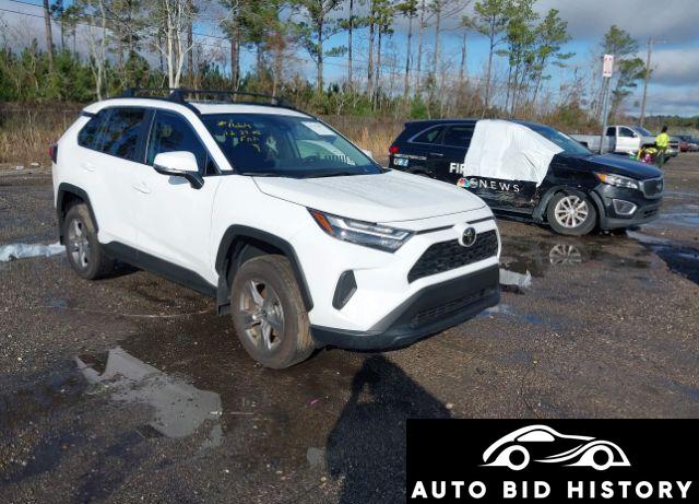 Toyota Rav4 Xle 2024 White 2.5L