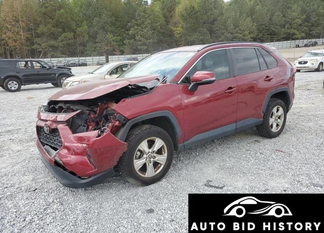 Toyota Rav4 Xle 2021 Red 2.5L  4