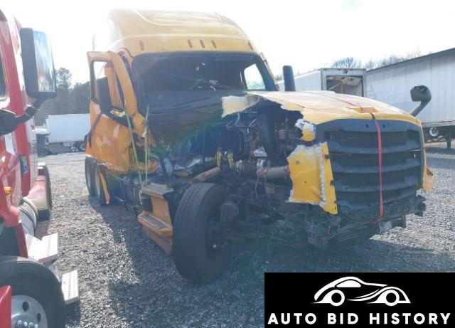 Freightliner New Cascadia 126 2022 Yellow