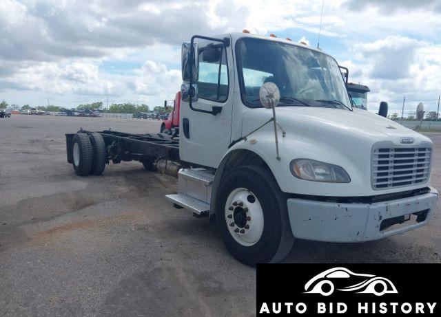 Freightliner M2 106 Medium Duty 2015 White