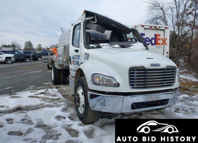 Freightliner M2 106 2021 White