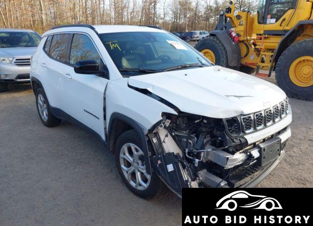 Jeep Compass Latitude 4X4 2024 White 2.0L