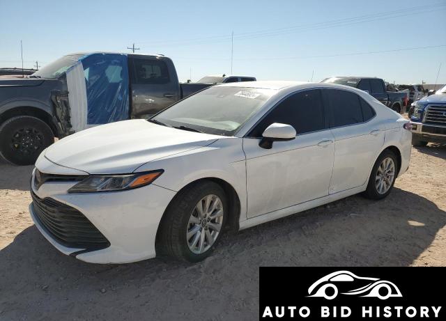 Toyota Camry L 2019 White 2.5L  4