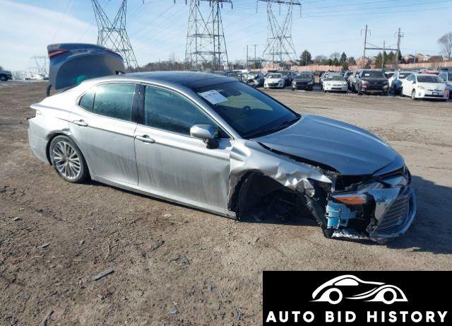 Toyota Camry Xle 2019 Silver 2.5L