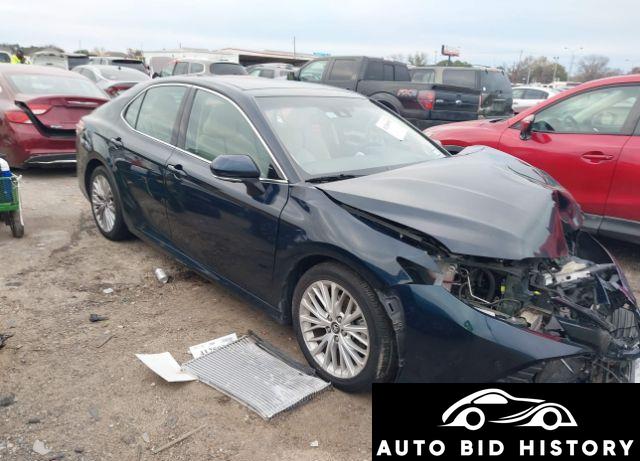 Toyota Camry Xle 2020 Turquoise 2.5L