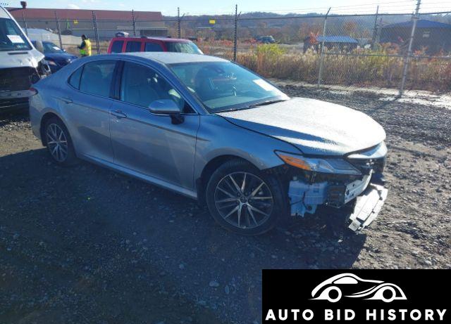 Toyota Camry Xle 2024 Silver 2.5L