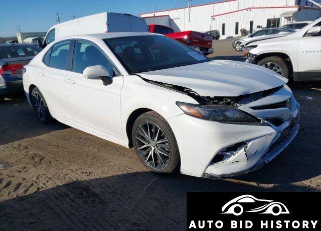 Toyota Camry Se 2022 White 2.5L