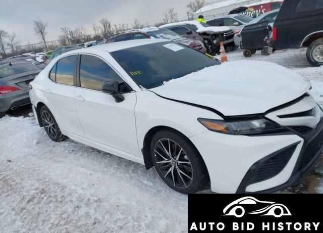 Toyota Camry Se 2024 White 2.5L