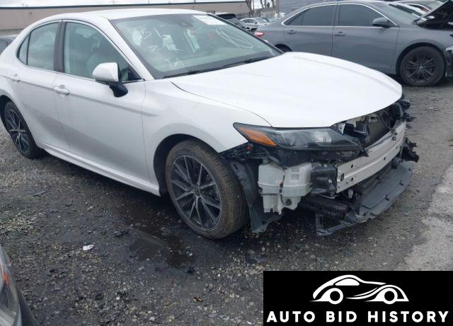 Toyota Camry Se Hybrid 2023 White 2.5L
