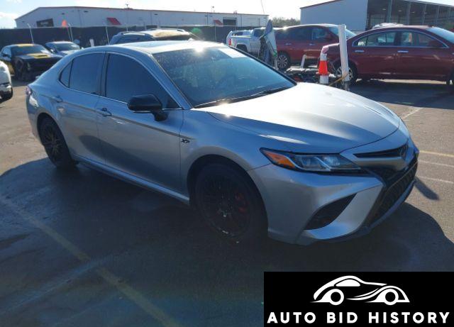 Toyota Camry Se 2020 Silver 2.5L