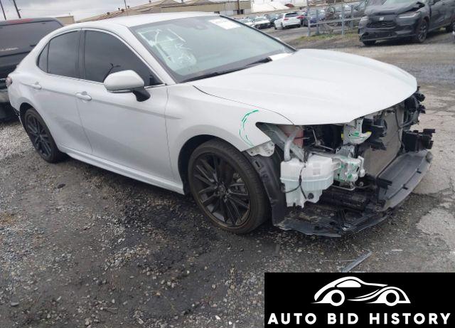 Toyota Camry Xse 2023 White 2.5L
