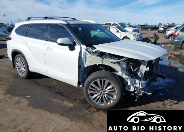 Toyota Highlander Platinum 2022 White 3.5L