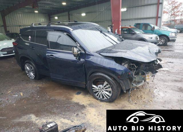 Toyota Highlander Platinum 2023 Blue 2.4L