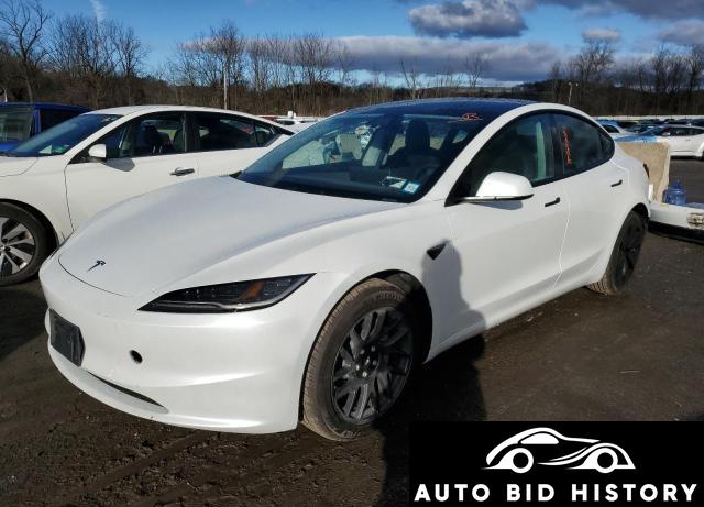 Tesla Model 3 2024 White