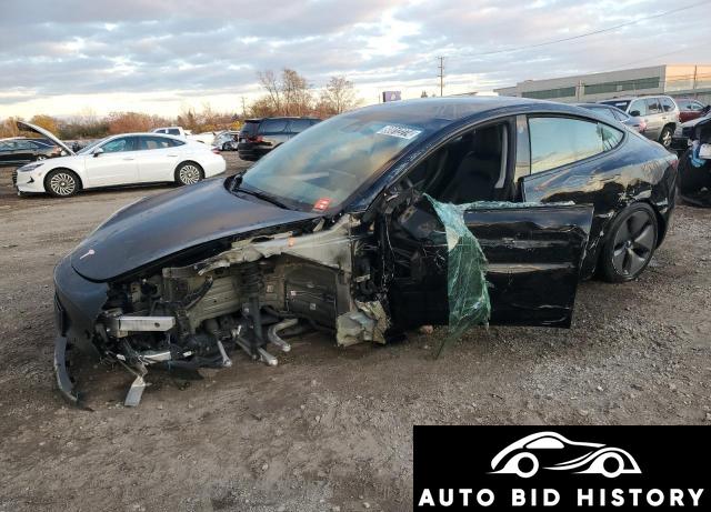 Tesla Model 3 2022 Black