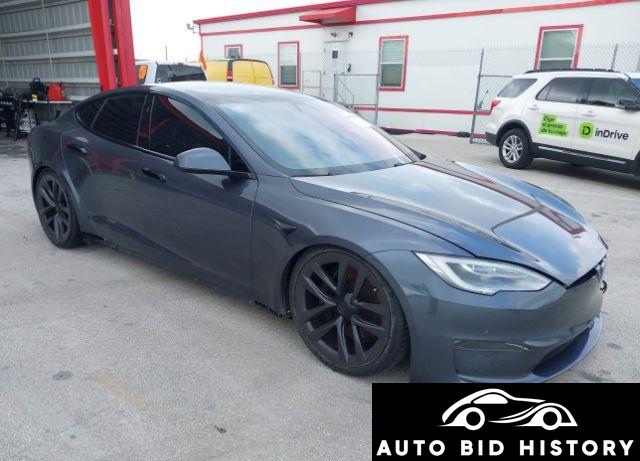Tesla Model S Plaid Tri Motor All-Wheel Drive 2021 Gray U