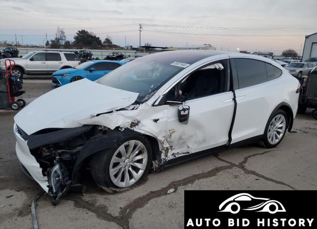 Tesla Model X 2021 White