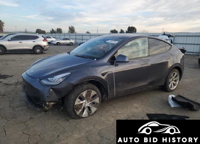 Tesla Model Y 2021 Gray