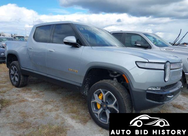 Rivian R1T Adventure Quad Motor Large Pack 2024 Silver