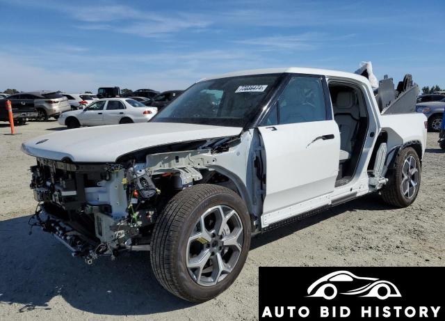 Rivian R1T Adventure 2024 White