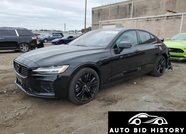 Volvo S60 T8 Recharge R-Design 2022 Black 2.0L  4