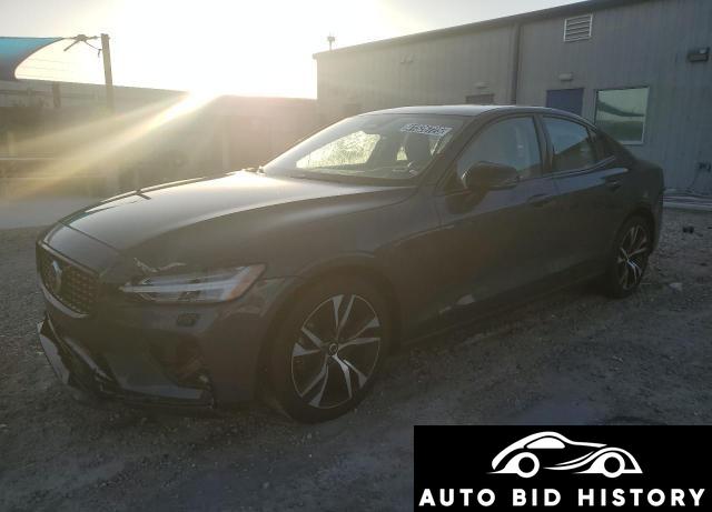 Volvo S60 Core 2024 Gray 2.0L  4