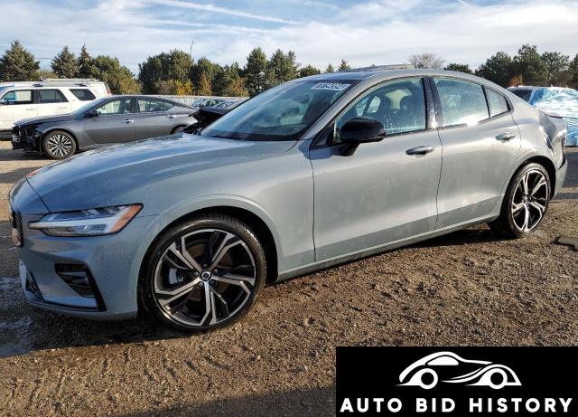 Volvo S60 Core 2024 Blue 2.0L  4
