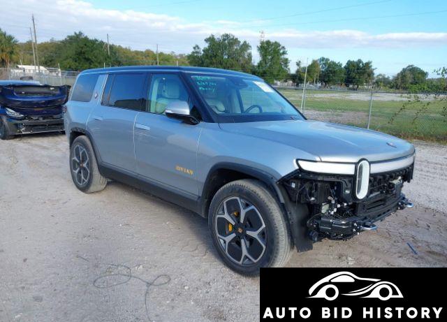 Rivian R1S Adventure Quad Motor Large Pack 2024 Silver