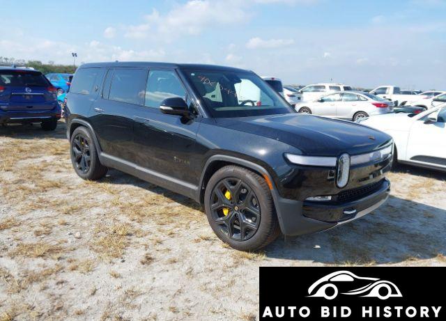 Rivian R1S Adventure 2023 Black