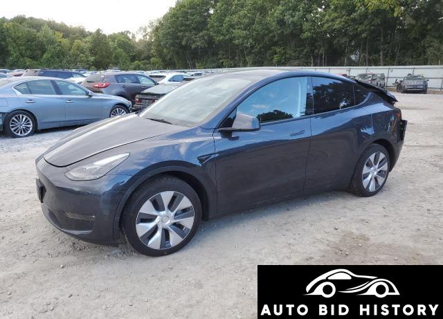 Tesla Model Y 2024 Gray
