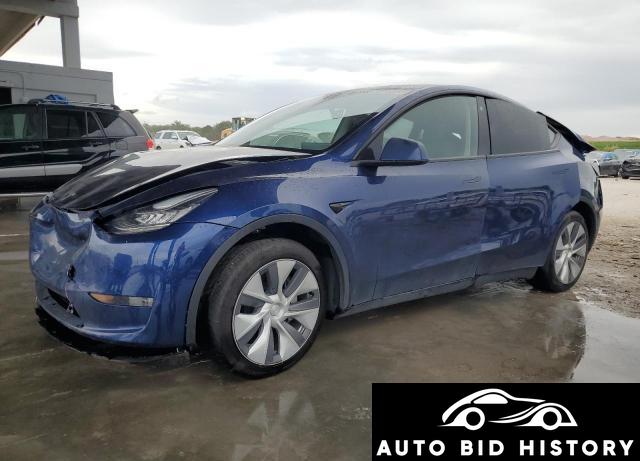 Tesla Model Y 2023 Blue