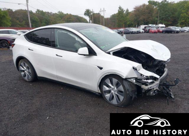 Tesla Model Y Awd/Long Range Dual Motor All-Wheel Drive 2023 White U