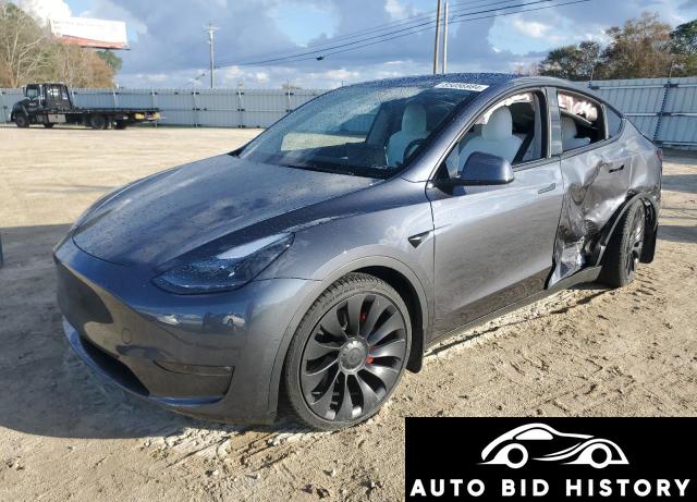 Tesla Model Y 2022 Gray