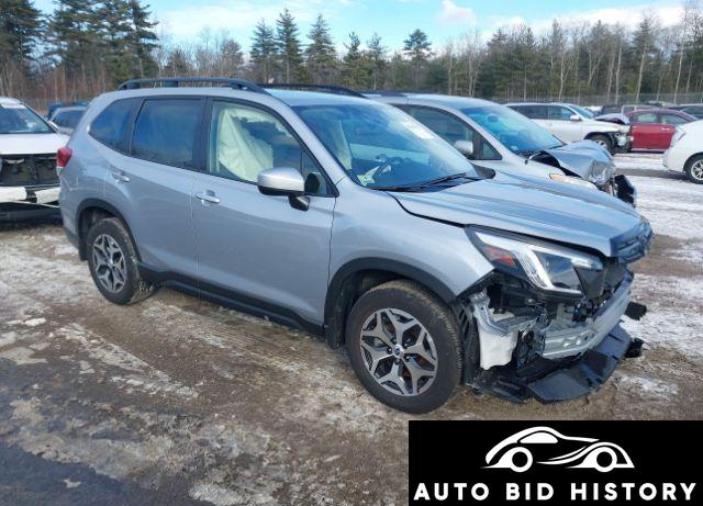 Subaru Forester Premium 2024 Silver 2.5L