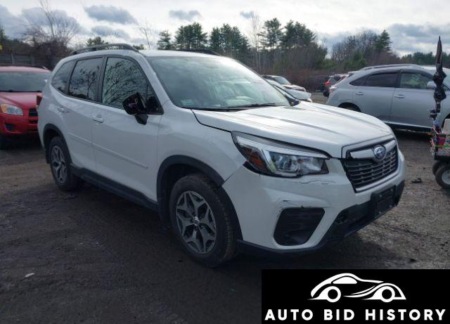 Subaru Forester Premium 2020 White 2.5L