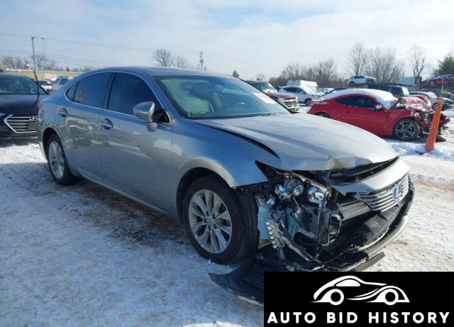 Lexus Es 300H 2015 Silver 2.5L