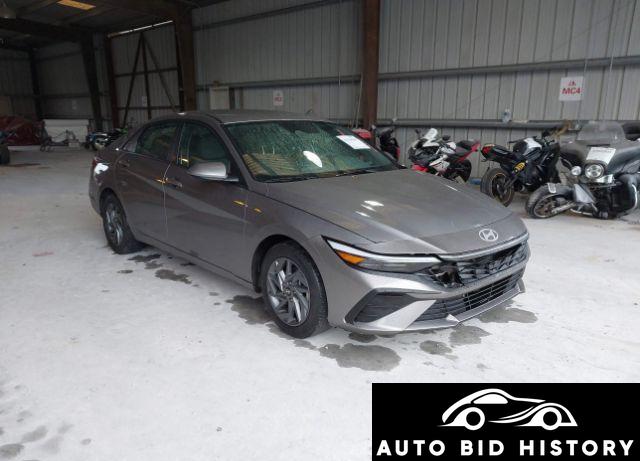 Hyundai Elantra 2024 Silver 2.0L
