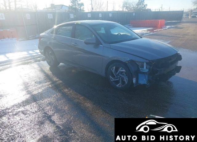Hyundai Elantra Limited 2024 Silver 2.0L