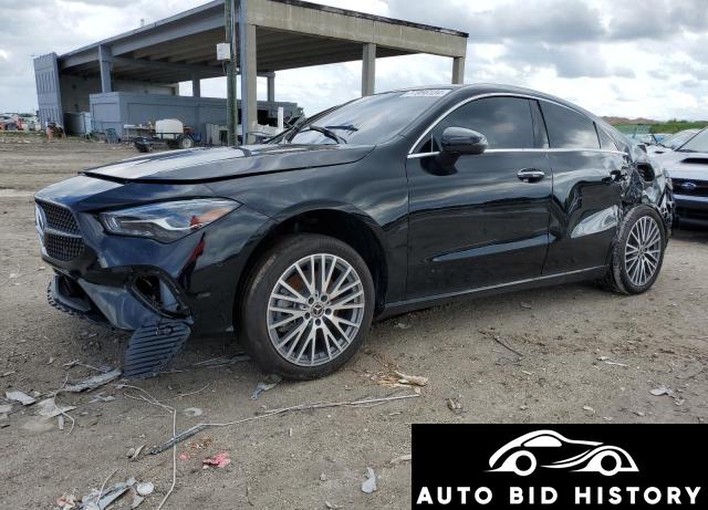Mercedes-Benz Cla 250 2024 Black 2.0L  4