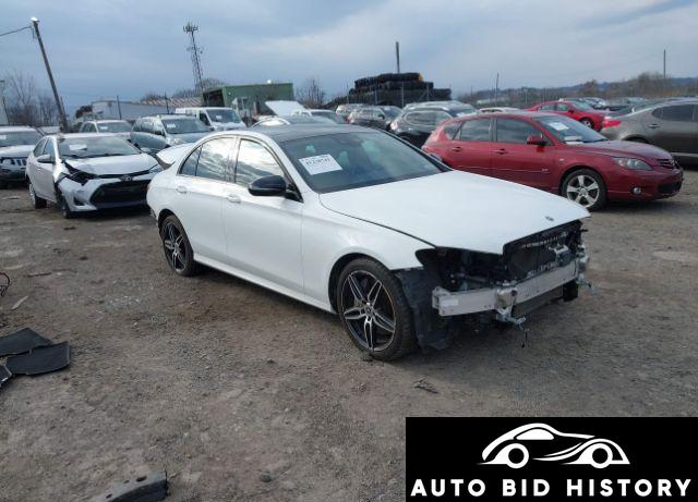 Mercedes-Benz E 300 4Matic 2019 White 2.0L