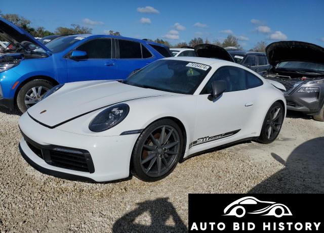 Porsche 911 Carrera 2023 White 3.0L  6