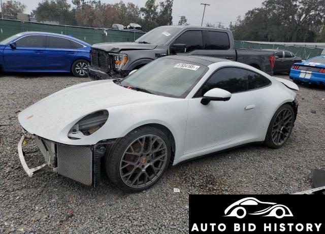 Porsche 911 Carrera 2020 White 3.0L  6