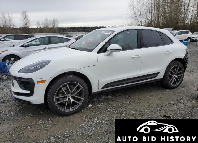 Porsche Macan Base 2023 White 2.0L  4